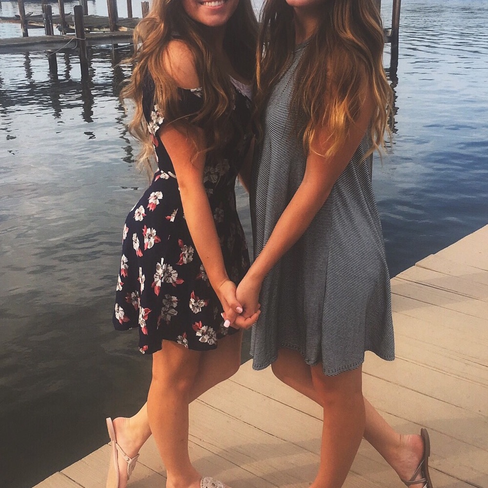 Floral off the Shoulder Warp-Dress